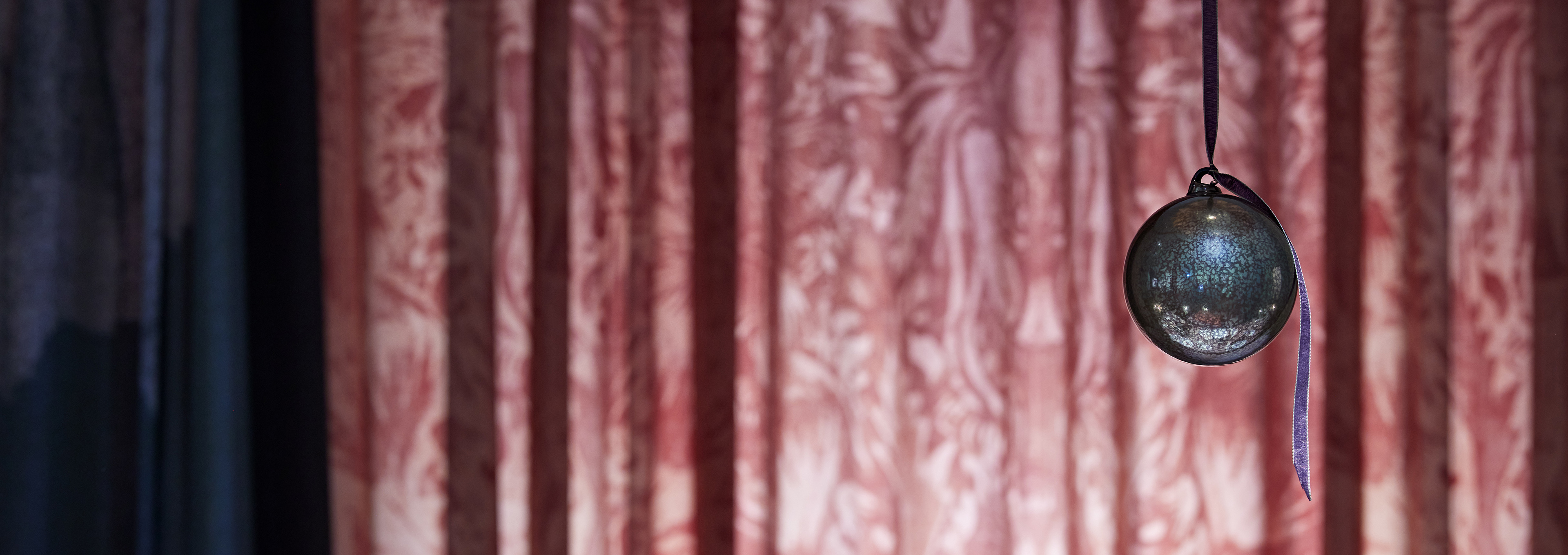 A teaser for the Christmas tables 2022 from Royal Copenhagen
